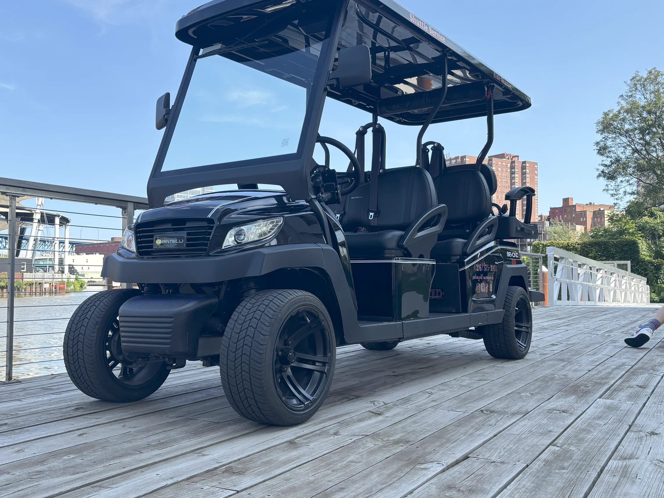 Luxury golf cart 8 in Cleveland