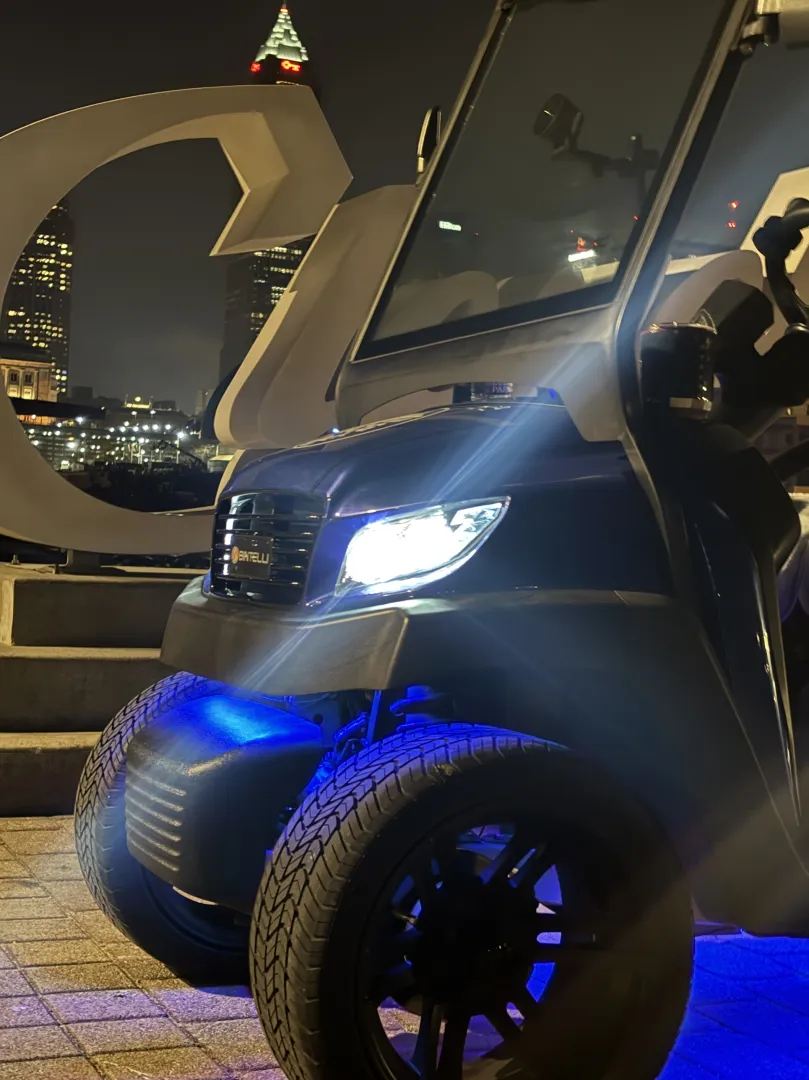 Luxury golf cart 14 in Cleveland