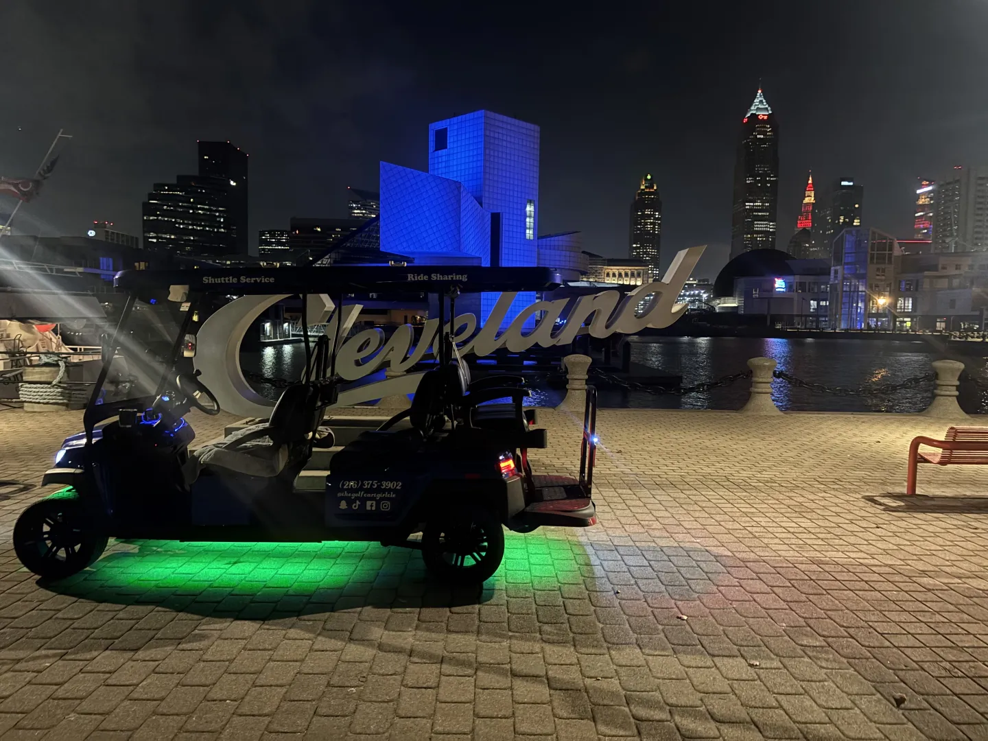 Luxury golf cart 18 in Cleveland