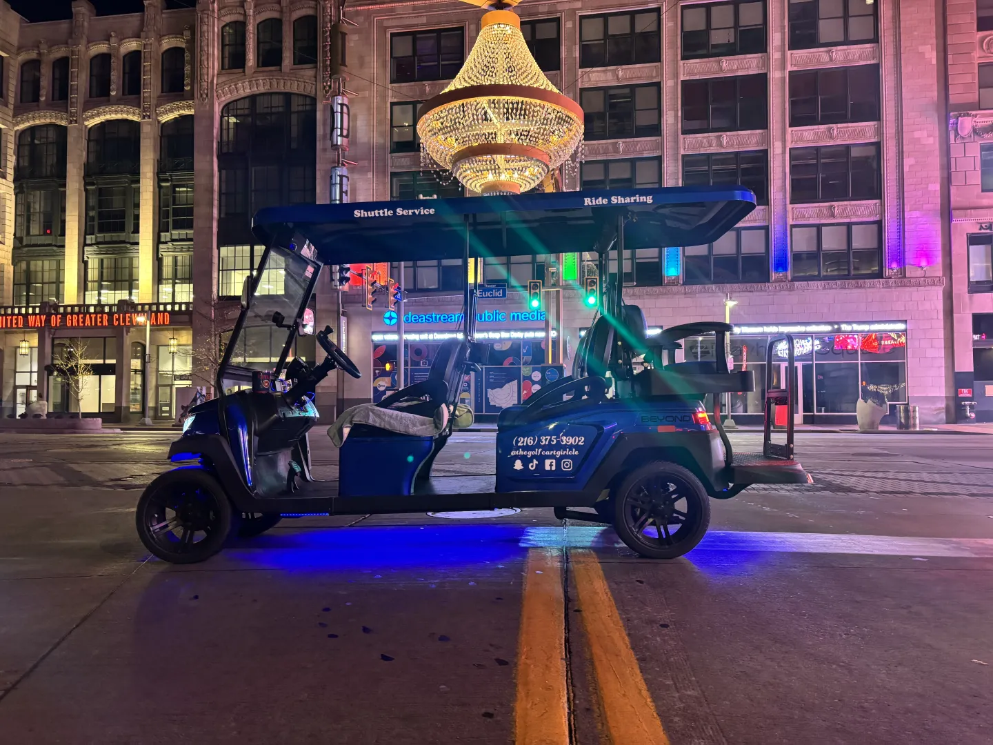 Luxury golf cart 21 in Cleveland