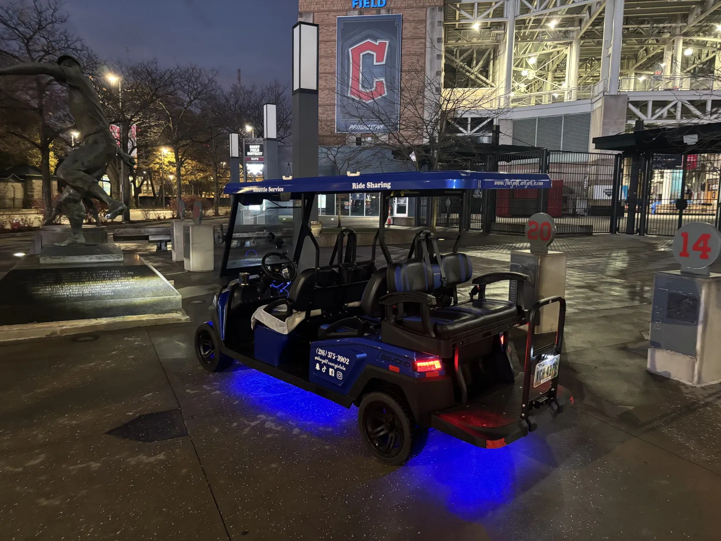 Luxury golf cart 33 in Cleveland