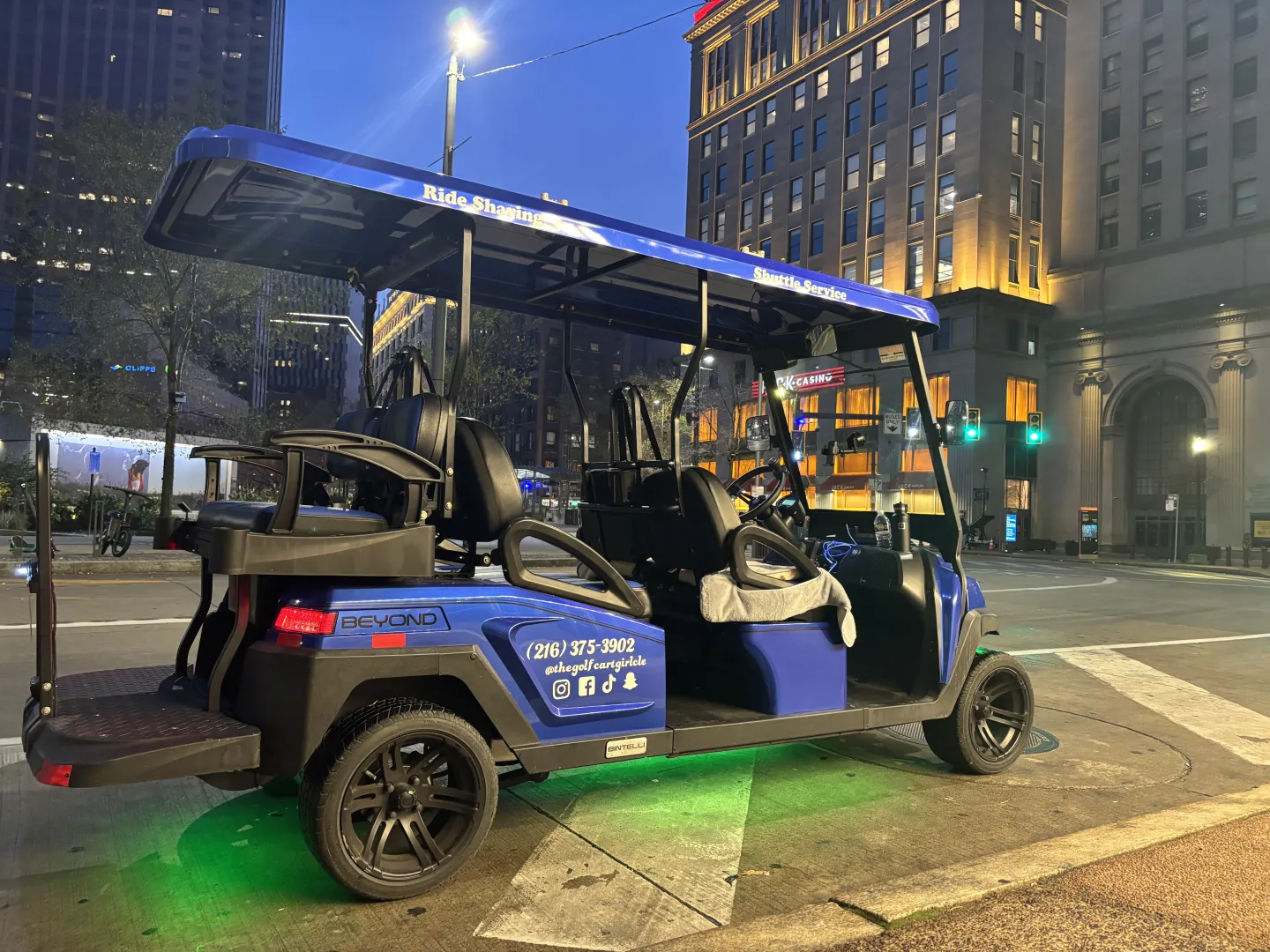 Luxury golf cart 40 in Cleveland