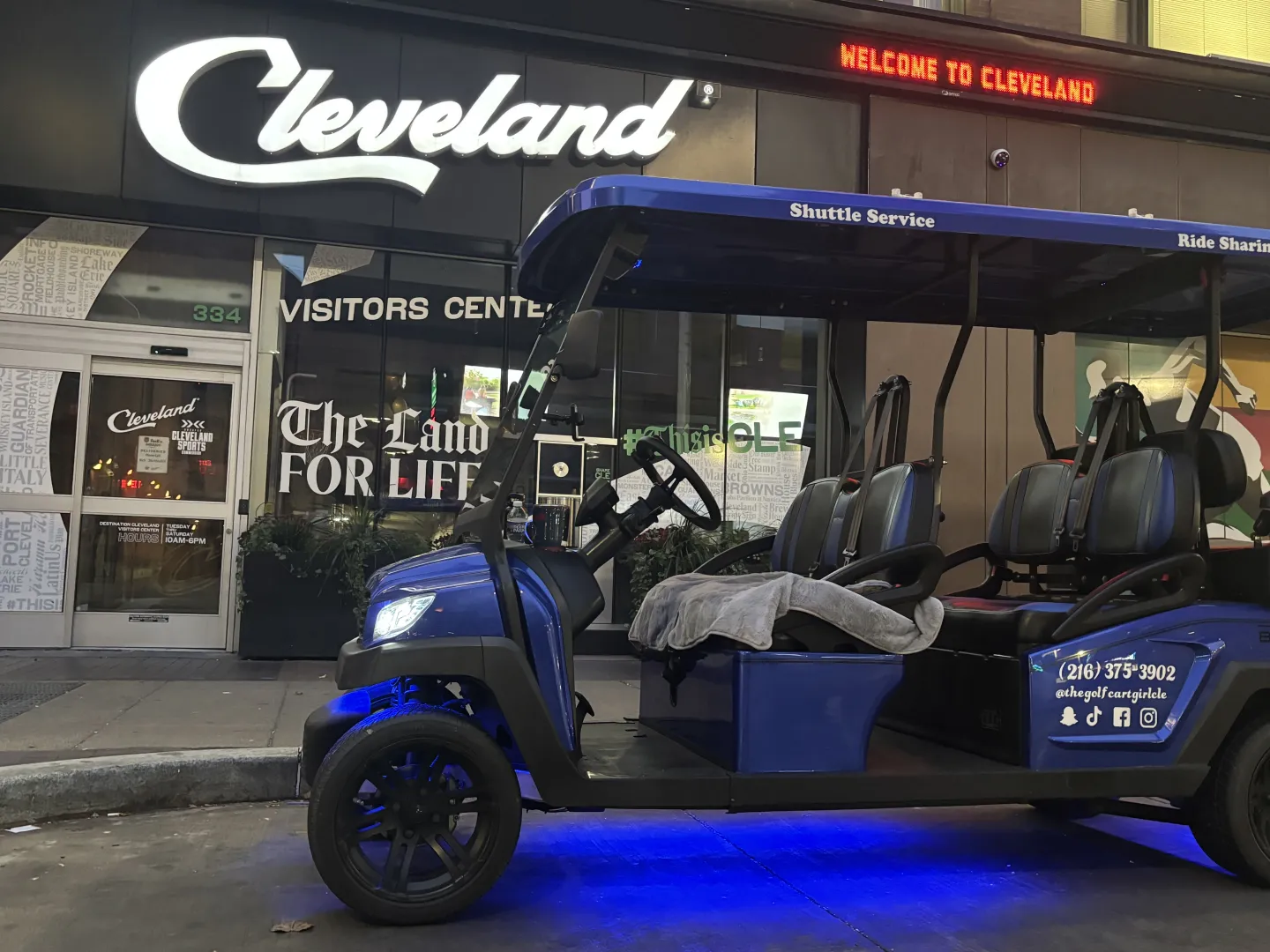 Luxury golf cart 43 in Cleveland