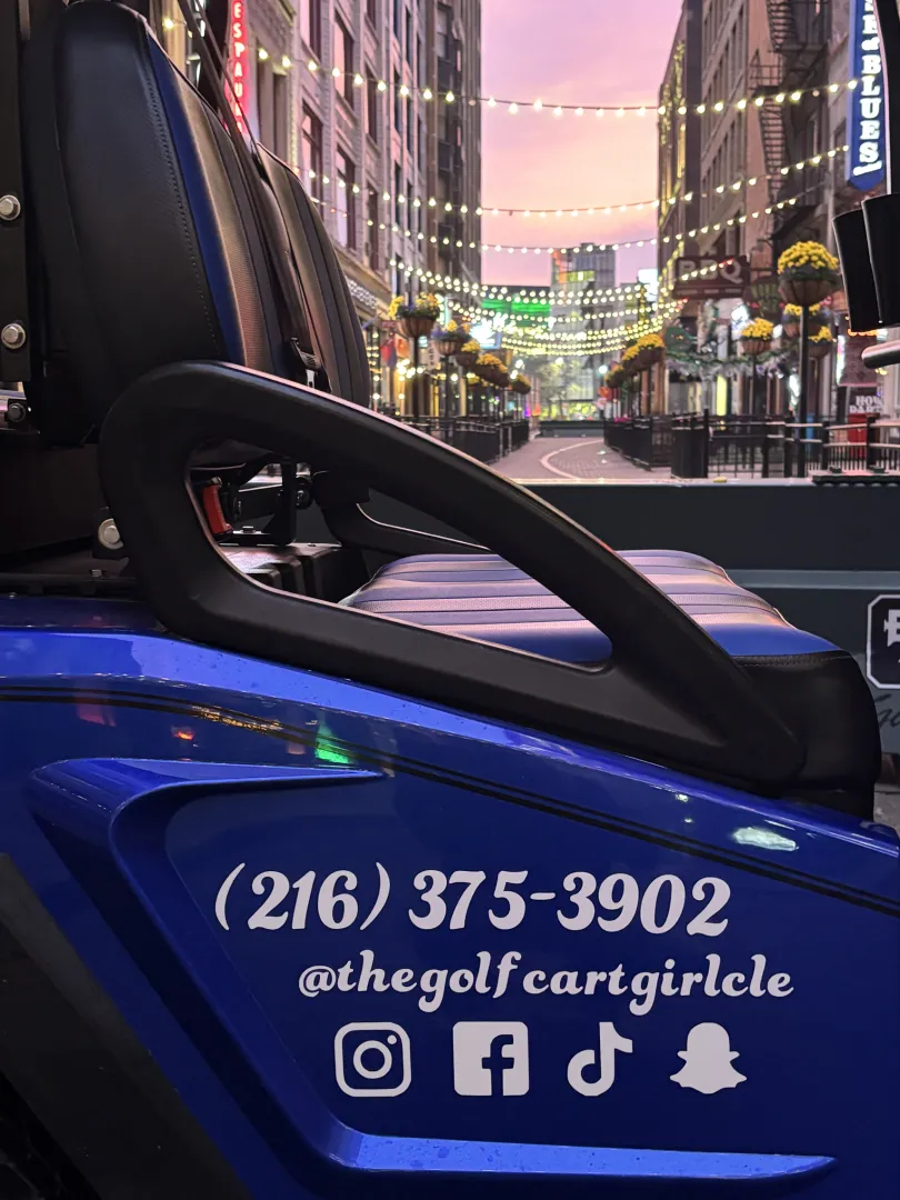 Luxury golf cart 47 in Cleveland