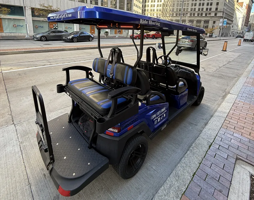 Luxury golf cart 22 in Cleveland