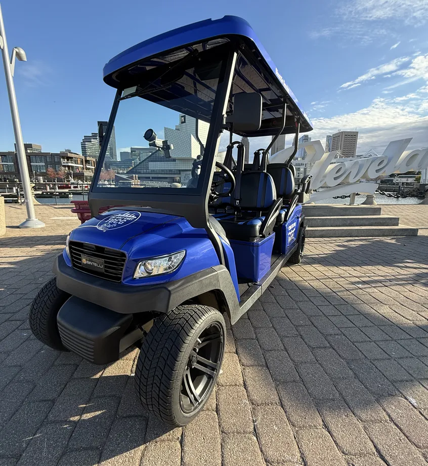 Luxury golf cart 28 in Cleveland