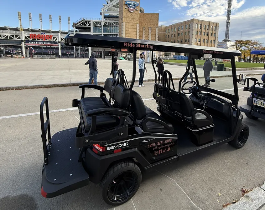 Luxury golf cart 31 in Cleveland