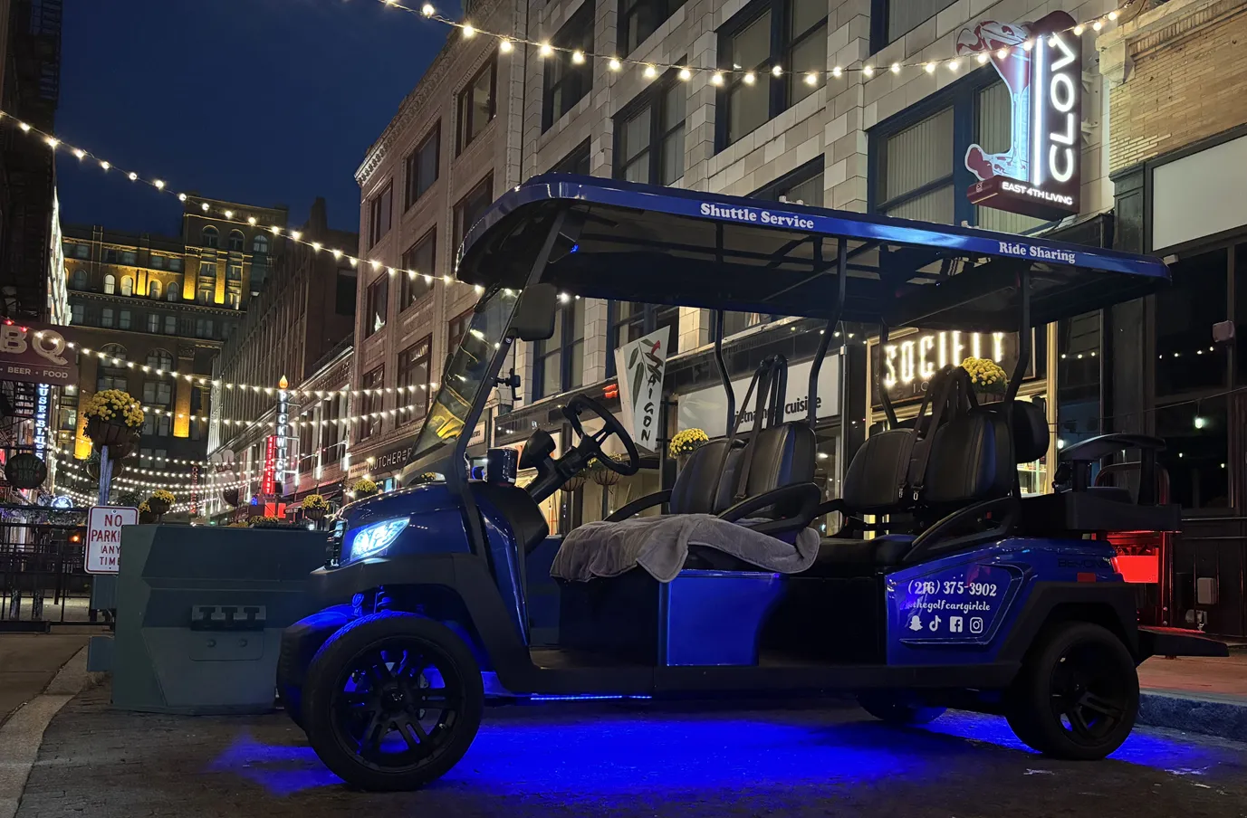 Luxury golf cart 38 in Cleveland